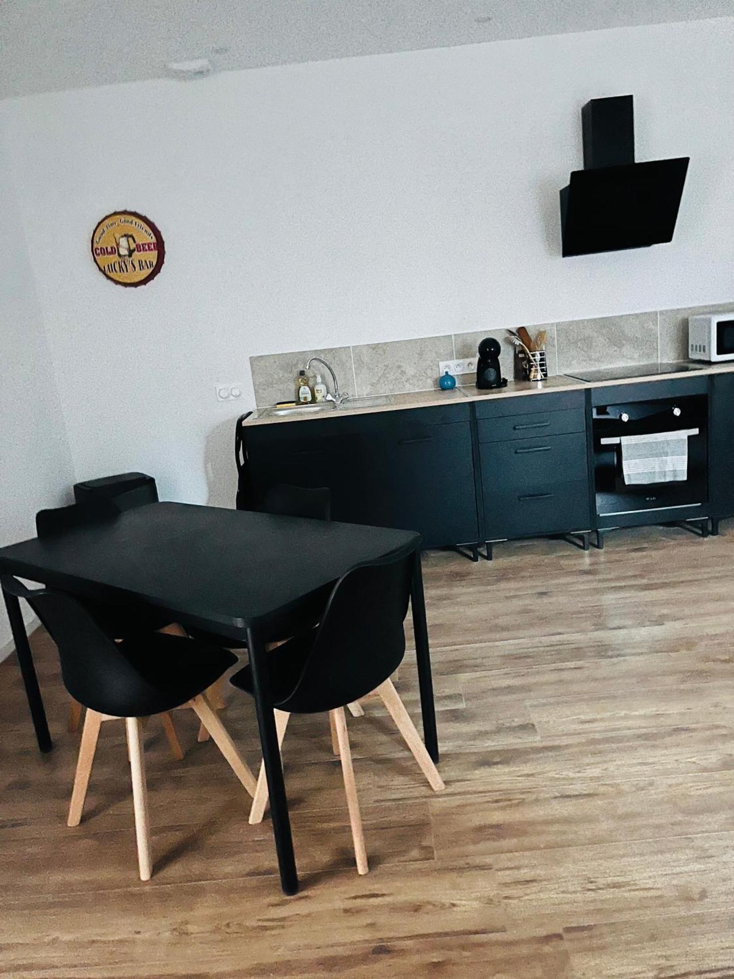Logements 6 Pers A 15 Minutes D Angers Corné Dış mekan fotoğraf