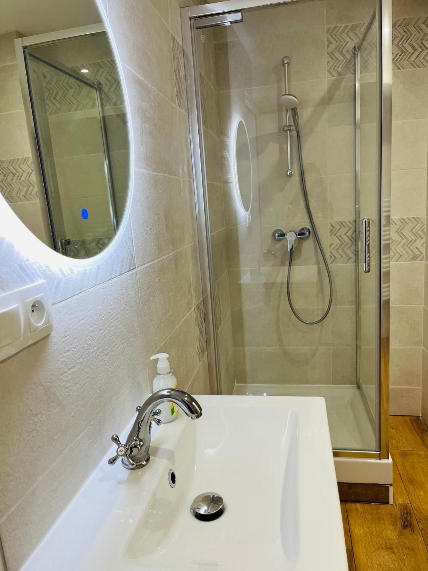 Logements 6 Pers A 15 Minutes D Angers Corné Dış mekan fotoğraf